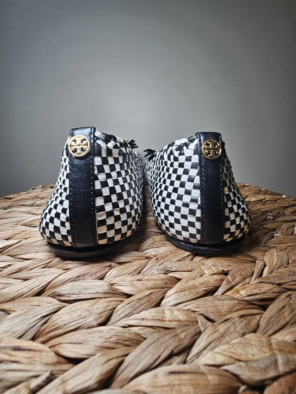 Tory Burch Woven Leather Ballet Flats 8M Black White Checkered Tassel